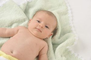 Cách chăm sóc trẻ sơ sinh 2 tháng tuổi